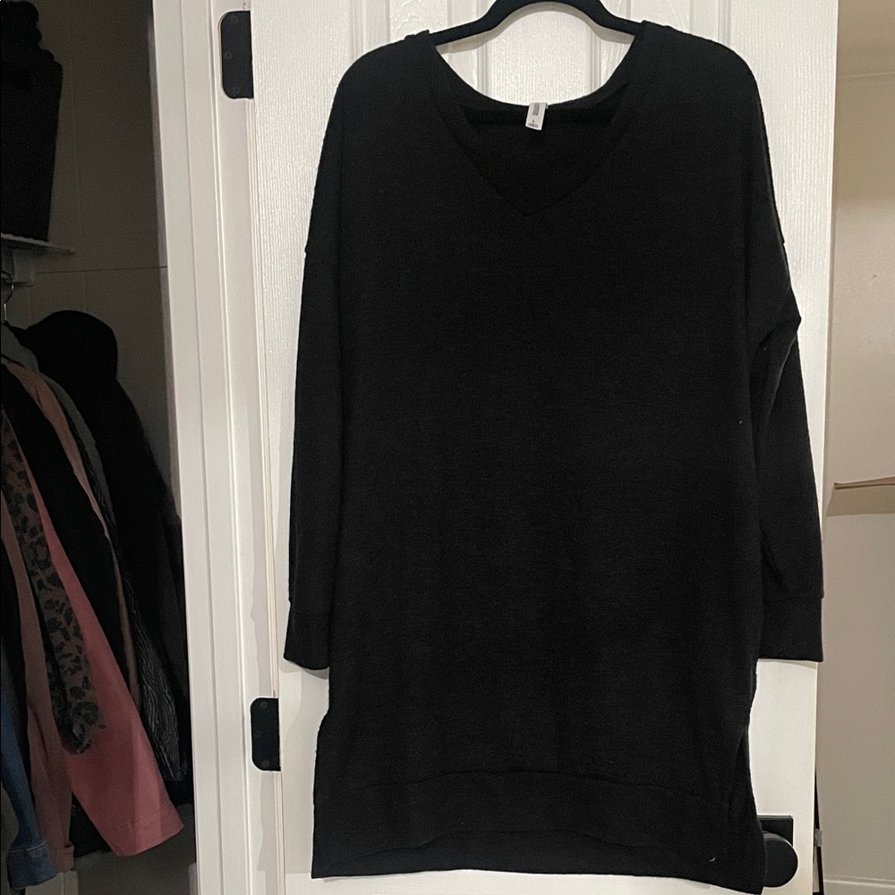 Zenana Outfitters Charcoal V-Neck Top